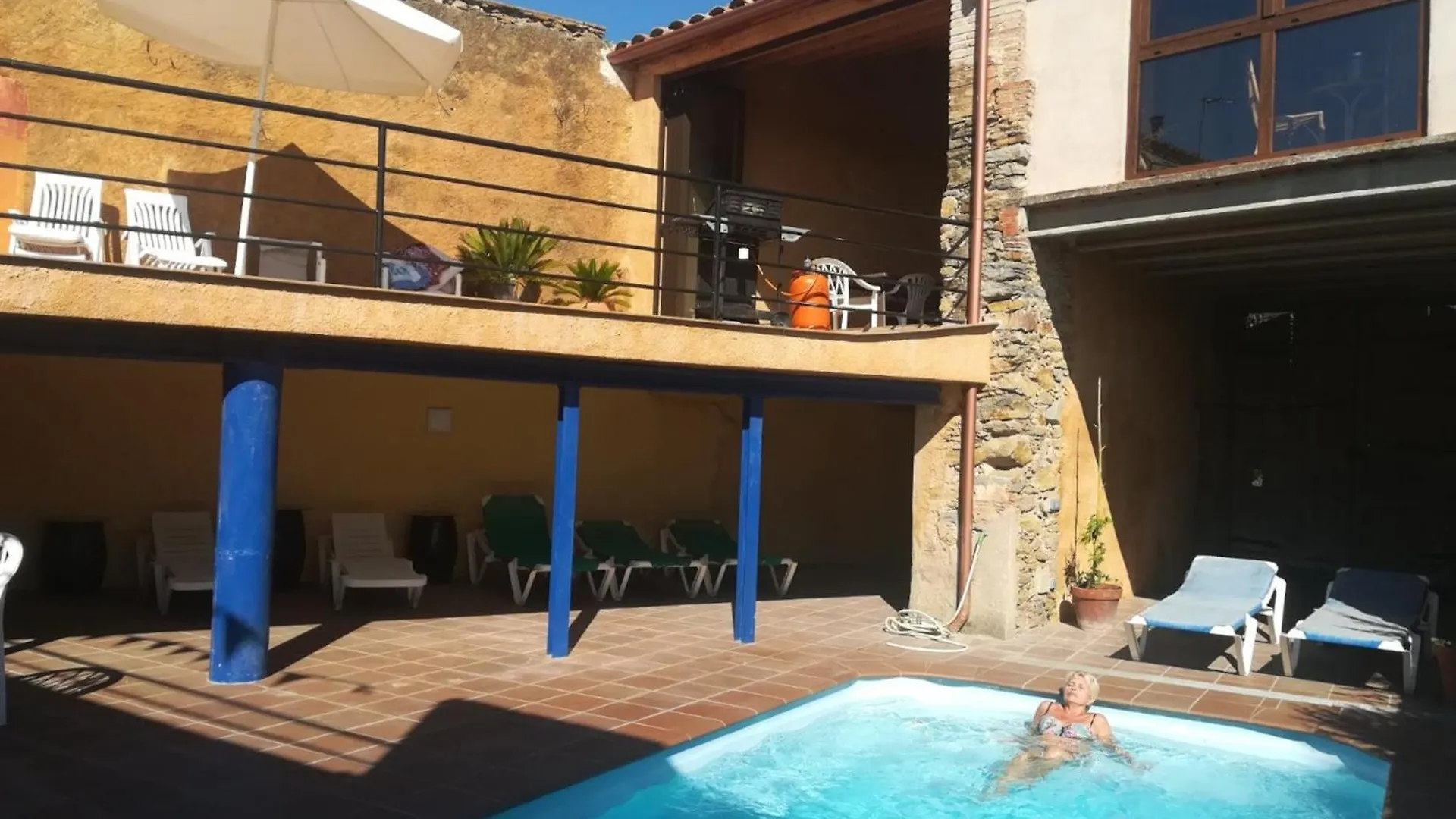 Casa Carina Apartment Ullastret إسبانيا